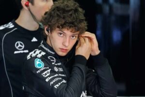 Kimi Antonelli convocato dalla Mercedes