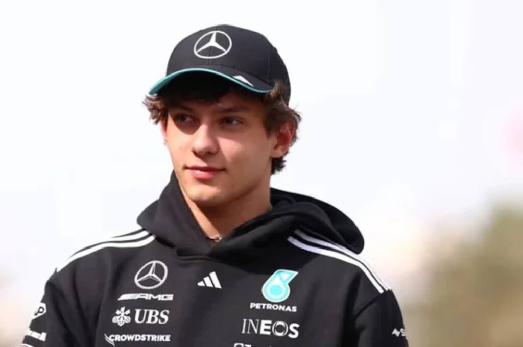 Antonelli passa F1